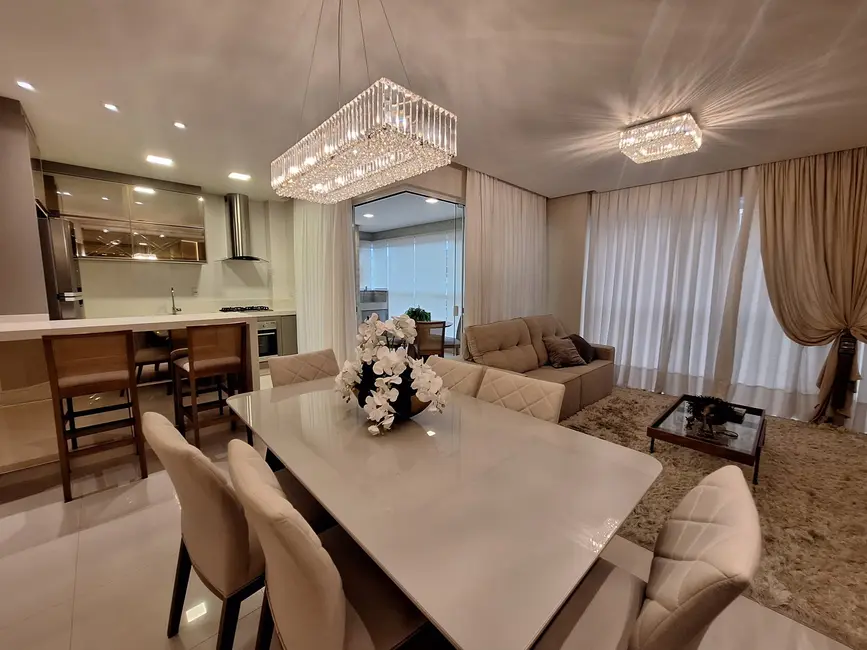 Apartamento com 3 quartos à venda, 120m2 em Meia Praia, Itapema - SC - imagem 6 Foto 6 de Apartamento com 3 quartos à venda, 120m2 em Meia Praia, Itapema - SC
