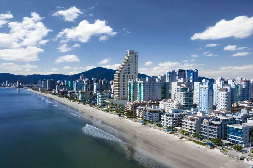 Foto 5 de Apartamento com 4 quartos à venda, 252m2 em Meia Praia, Itapema - SC