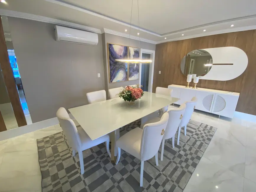 Foto 9 de Apartamento com 4 quartos à venda, 195m2 em Meia Praia, Itapema - SC