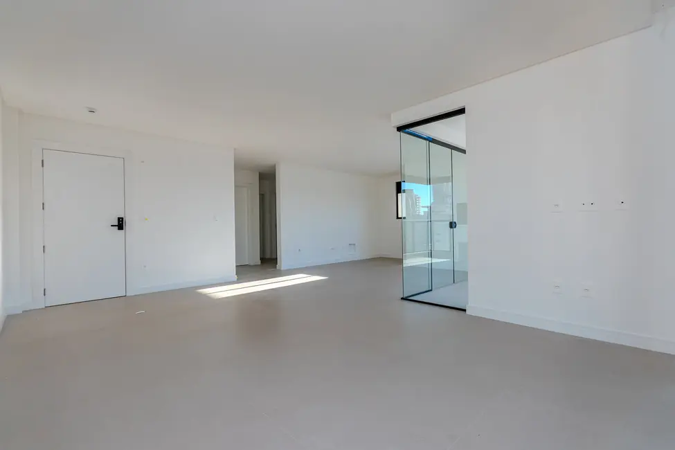 Apartamento com 3 quartos à venda, 130m2 em Meia Praia, Itapema - SC - imagem 3 Foto 3 de Apartamento com 3 quartos à venda, 130m2 em Meia Praia, Itapema - SC