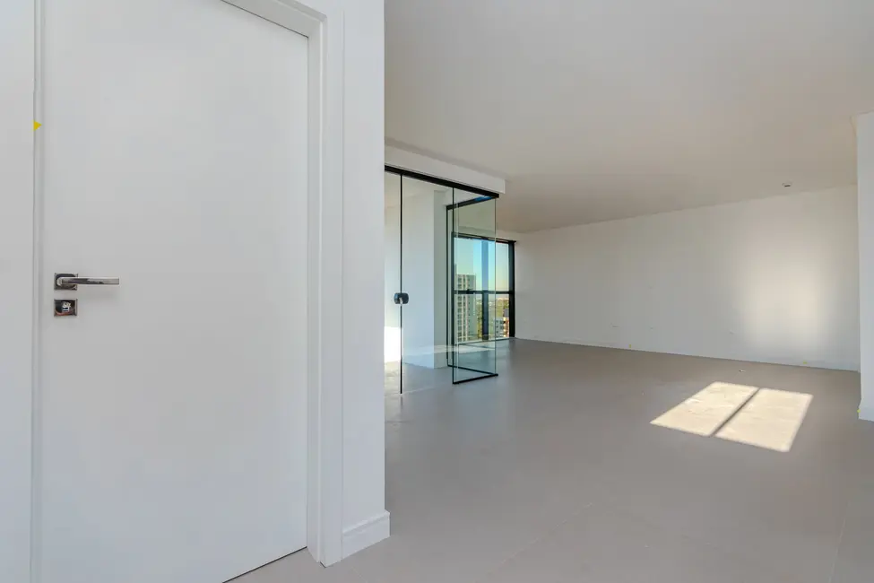 Apartamento com 3 quartos à venda, 130m2 em Meia Praia, Itapema - SC - imagem 6 Foto 6 de Apartamento com 3 quartos à venda, 130m2 em Meia Praia, Itapema - SC
