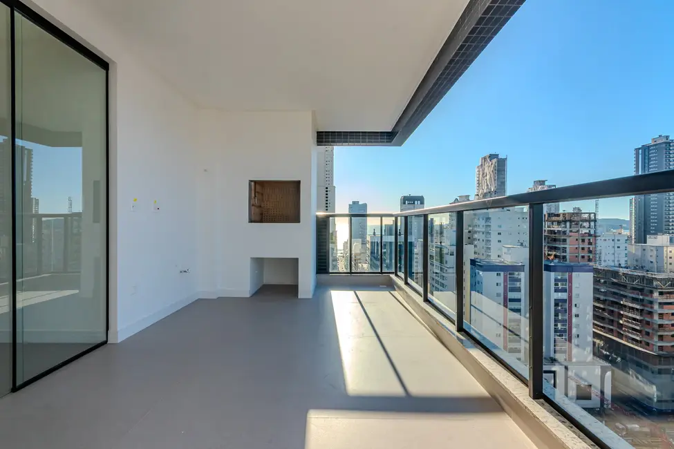 Apartamento com 3 quartos à venda, 130m2 em Meia Praia, Itapema - SC - imagem 9 Foto 9 de Apartamento com 3 quartos à venda, 130m2 em Meia Praia, Itapema - SC
