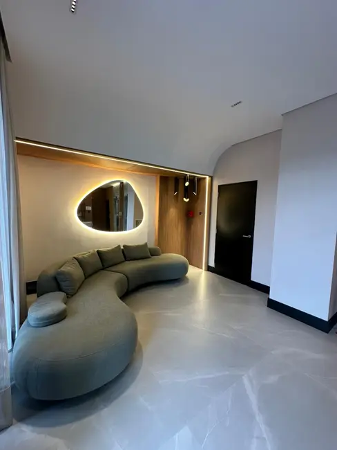 Foto 2 de Apartamento com 3 quartos à venda, 131m2 em Meia Praia, Itapema - SC