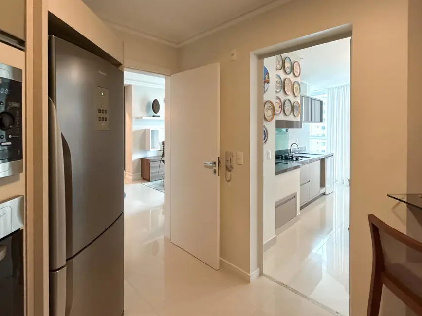 Foto 9 de Apartamento com 3 quartos à venda, 120m2 em Meia Praia, Itapema - SC