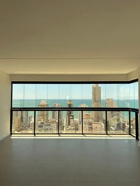 Foto 2 de Apartamento com 3 quartos à venda, 137m2 em Meia Praia, Itapema - SC