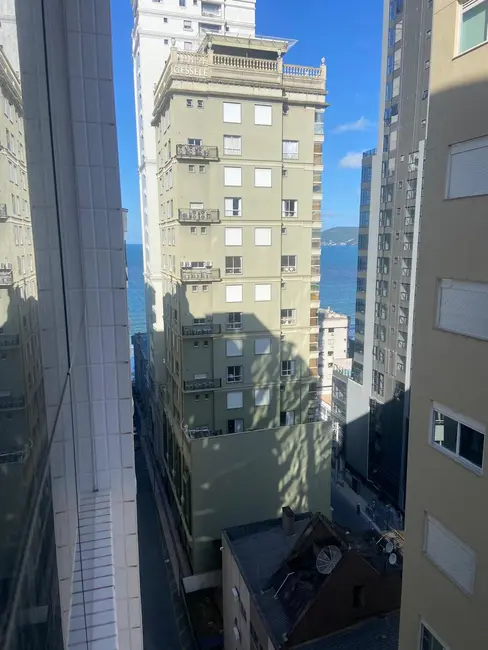Apartamento com 3 quartos à venda, 130m2 em Meia Praia, Itapema - SC - imagem 1 Foto 1 de Apartamento com 3 quartos à venda, 130m2 em Meia Praia, Itapema - SC
