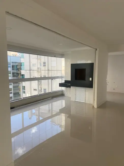 Apartamento com 3 quartos à venda, 130m2 em Meia Praia, Itapema - SC - imagem 7 Foto 7 de Apartamento com 3 quartos à venda, 130m2 em Meia Praia, Itapema - SC