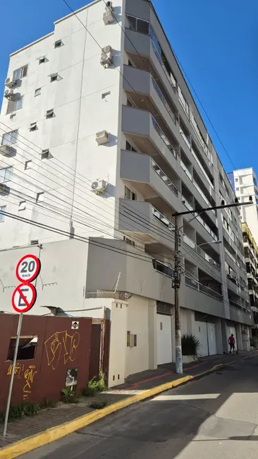 Apartamento com 3 quartos à venda, 168m2 em Meia Praia, Itapema - SC - imagem 8 Foto 8 de Apartamento com 3 quartos à venda, 168m2 em Meia Praia, Itapema - SC