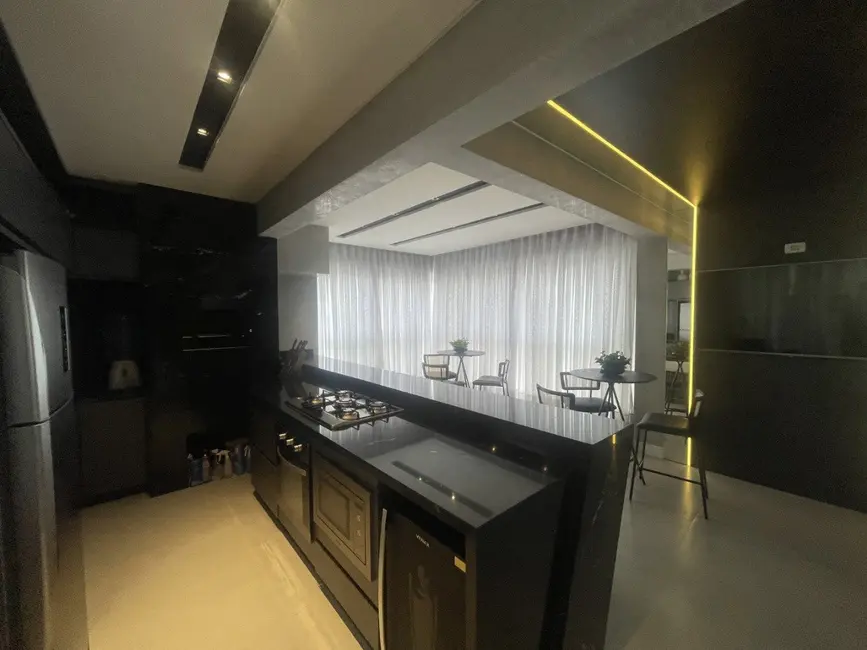 Foto 1 de Apartamento com 3 quartos à venda, 114m2 em Meia Praia, Itapema - SC