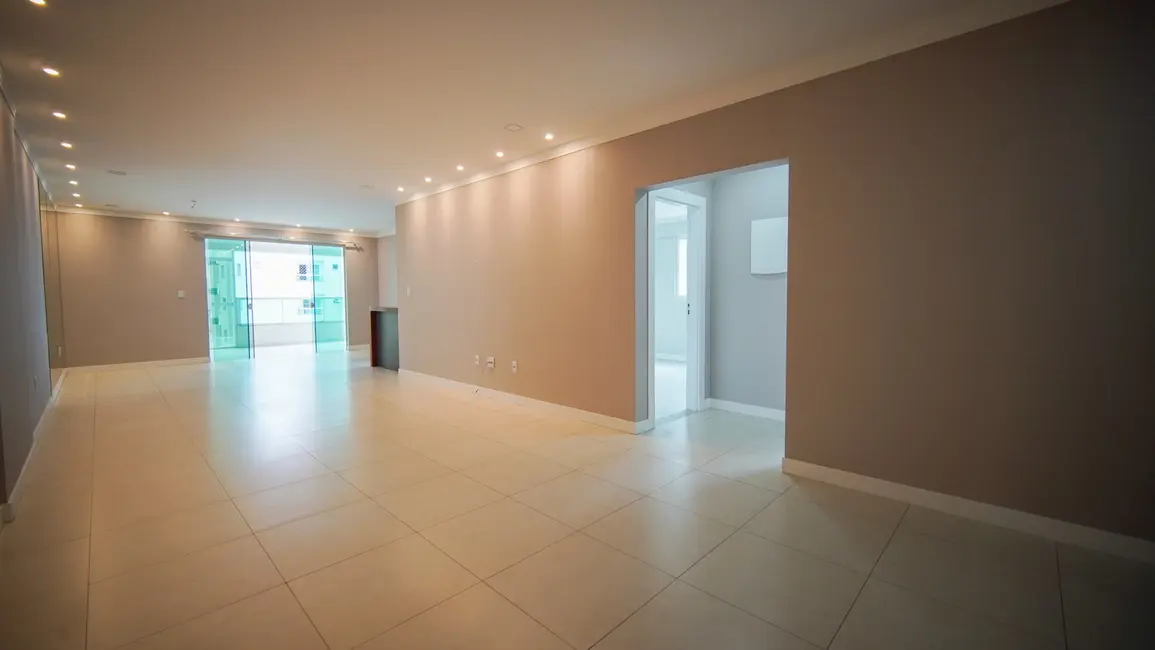 Foto 7 de Apartamento com 4 quartos à venda, 175m2 em Meia Praia, Itapema - SC