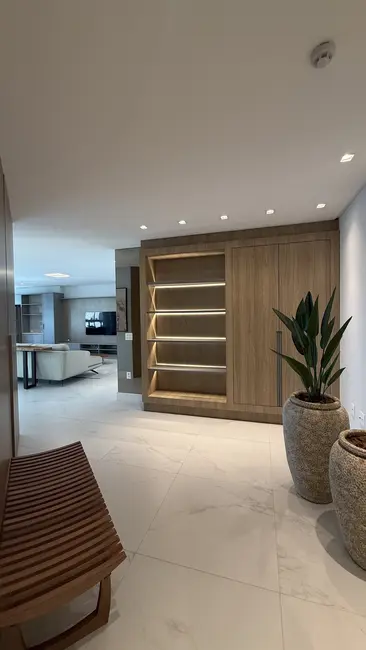 Foto 1 de Apartamento com 3 quartos à venda, 157m2 em Meia Praia, Itapema - SC