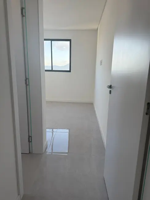 Foto 3 de Apartamento com 2 quartos à venda, 69m2 em Itapema - SC