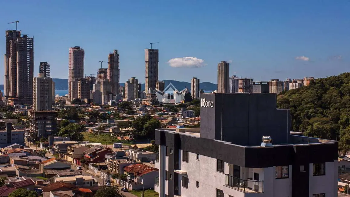 Foto 5 de Apartamento com 2 quartos à venda, 70m2 em Itapema - SC