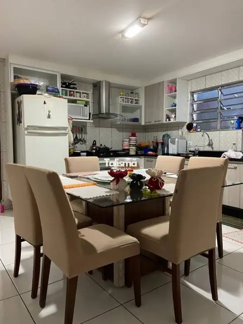 Casa com 3 quartos à venda, 165m2 em Jardim Saporito, Taboao Da Serra - SP - imagem 3 Foto 3 de Casa com 3 quartos à venda, 165m2 em Jardim Saporito, Taboao Da Serra - SP