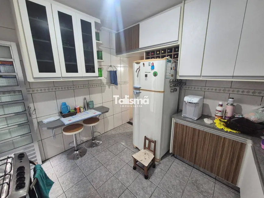 Foto 4 de Casa com 2 quartos à venda, 200m2 em Parque Pinheiros, Taboao Da Serra - SP