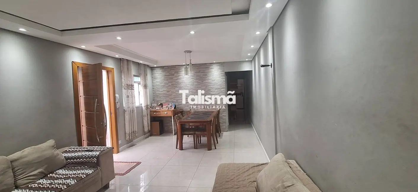 Casa com 2 quartos à venda, 100m2 em Jardim Triângulo, Taboao Da Serra - SP - imagem 2 Foto 2 de Casa com 2 quartos à venda, 100m2 em Jardim Triângulo, Taboao Da Serra - SP