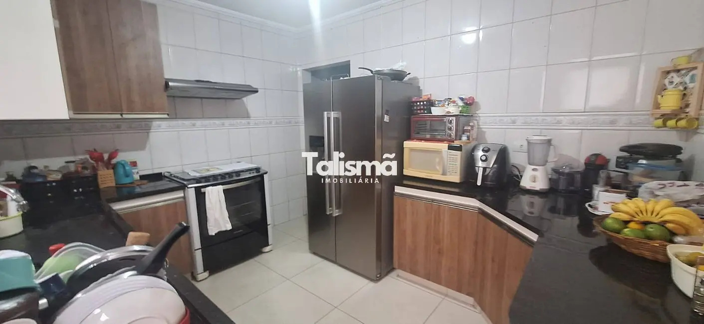 Casa com 2 quartos à venda, 100m2 em Jardim Triângulo, Taboao Da Serra - SP - imagem 6 Foto 6 de Casa com 2 quartos à venda, 100m2 em Jardim Triângulo, Taboao Da Serra - SP