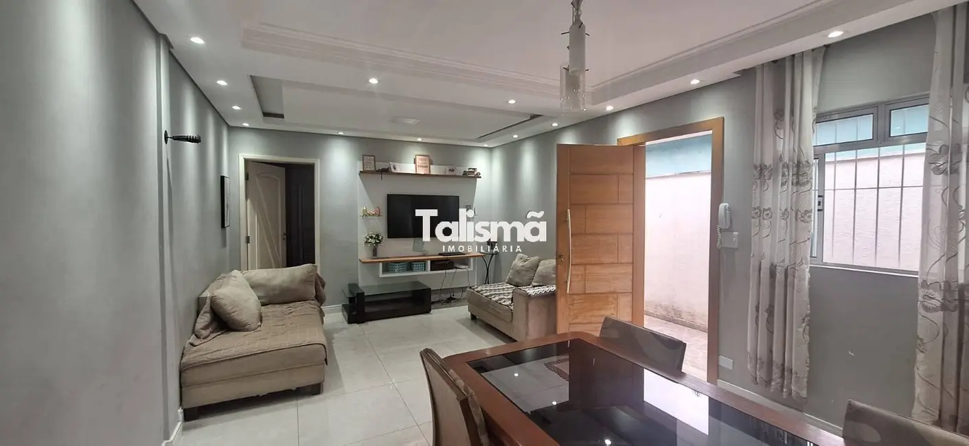 Casa com 2 quartos à venda, 100m2 em Jardim Triângulo, Taboao Da Serra - SP - imagem 1 Foto 1 de Casa com 2 quartos à venda, 100m2 em Jardim Triângulo, Taboao Da Serra - SP