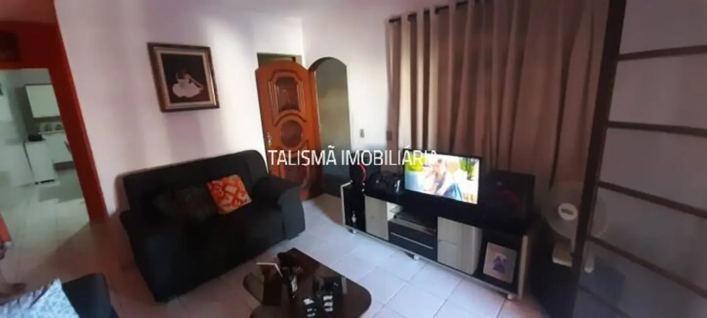 Foto 3 de Sobrado com 3 quartos à venda, 110m2 em Parque Pinheiros, Taboao Da Serra - SP