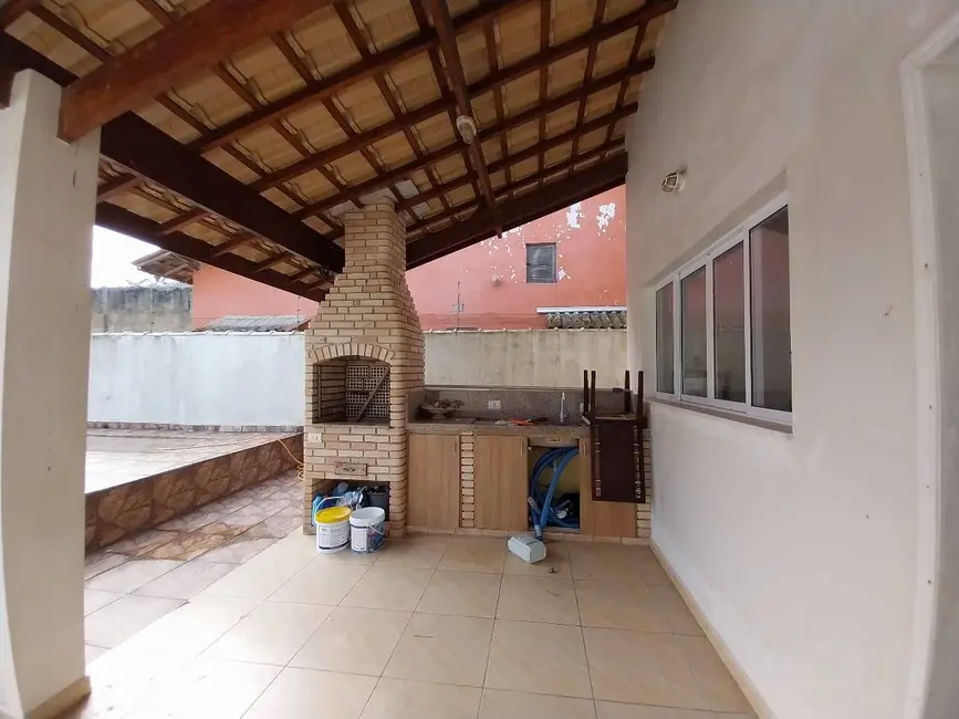Foto 2 de Casa com 3 quartos à venda, 125m2 em Peruibe - SP