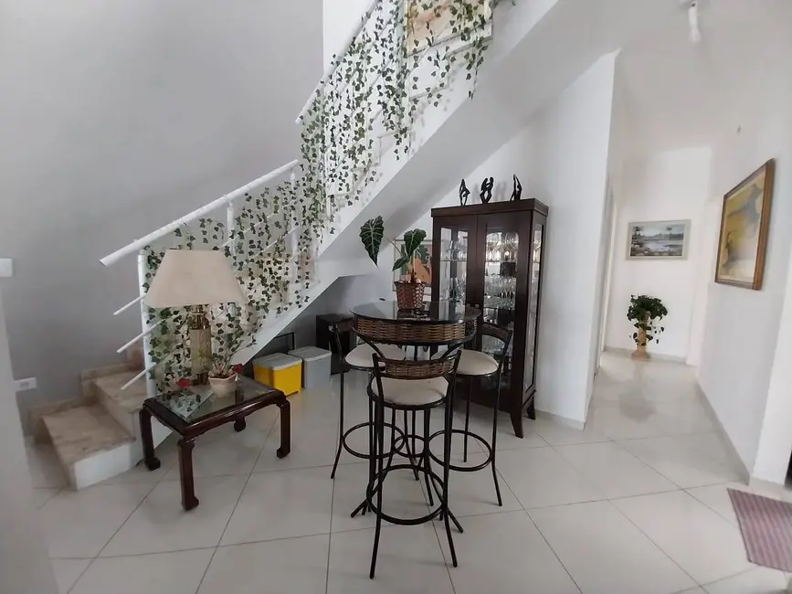 Foto 9 de Casa com 4 quartos à venda, 207m2 em Peruibe - SP