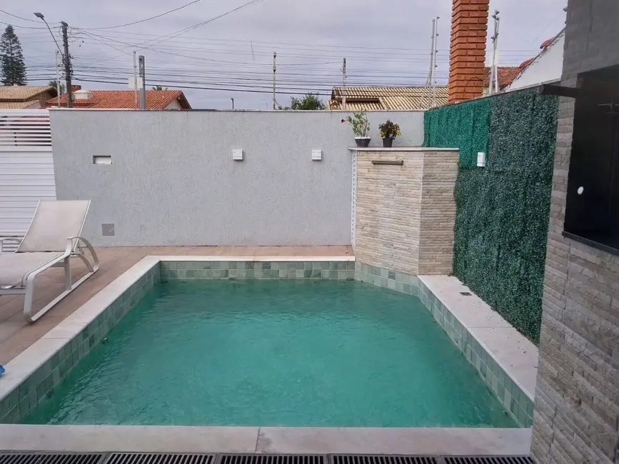 Foto 3 de Casa com 4 quartos à venda, 207m2 em Peruibe - SP