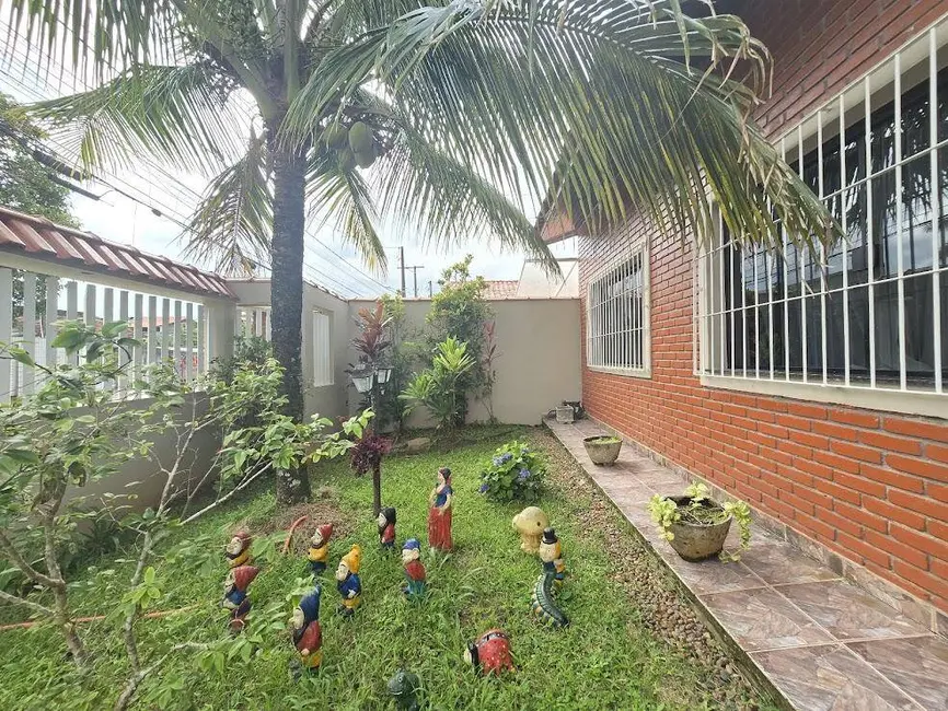 Foto 1 de Casa com 3 quartos à venda, 260m2 em Peruibe - SP