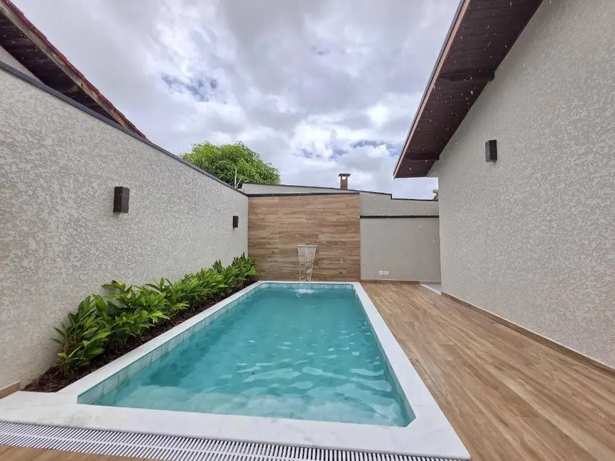 Foto 4 de Casa com 3 quartos à venda, 288m2 em Peruibe - SP
