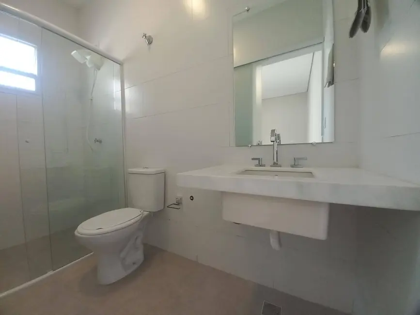 Foto 8 de Casa com 3 quartos à venda, 250m2 em Peruibe - SP