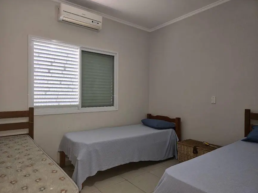 Foto 5 de Casa com 3 quartos à venda, 250m2 em Peruibe - SP