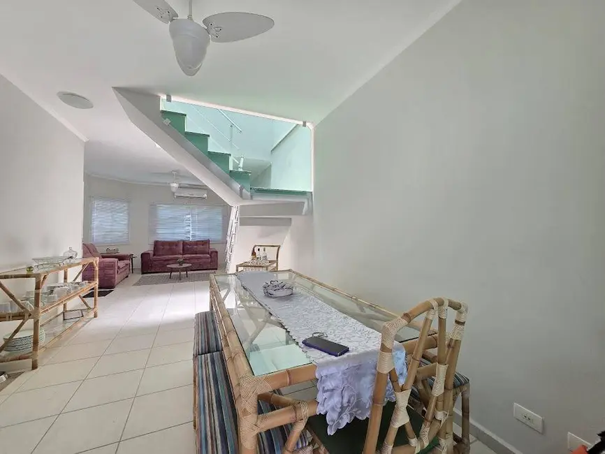 Foto 8 de Casa com 3 quartos à venda, 250m2 em Peruibe - SP