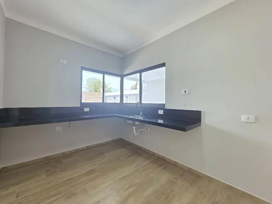 Casa com 3 quartos à venda, 250m2 em Peruibe - SP - imagem 6 Foto 6 de Casa com 3 quartos à venda, 250m2 em Peruibe - SP
