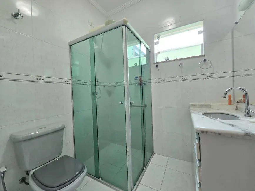 Foto 9 de Casa com 3 quartos à venda, 250m2 em Peruibe - SP