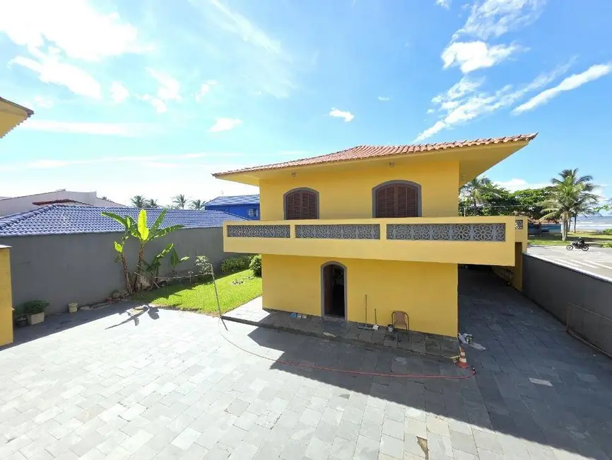 Casa com 6 quartos à venda, 700m2 em Peruibe - SP - imagem 5 Foto 5 de Casa com 6 quartos à venda, 700m2 em Peruibe - SP