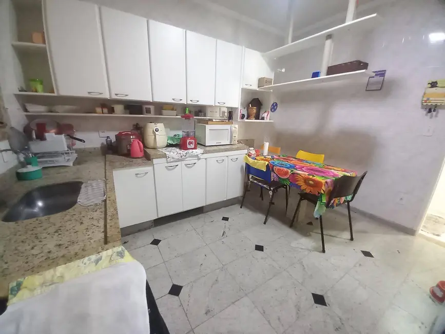 Casa com 4 quartos à venda, 280m2 em Peruibe - SP - imagem 8 Foto 8 de Casa com 4 quartos à venda, 280m2 em Peruibe - SP