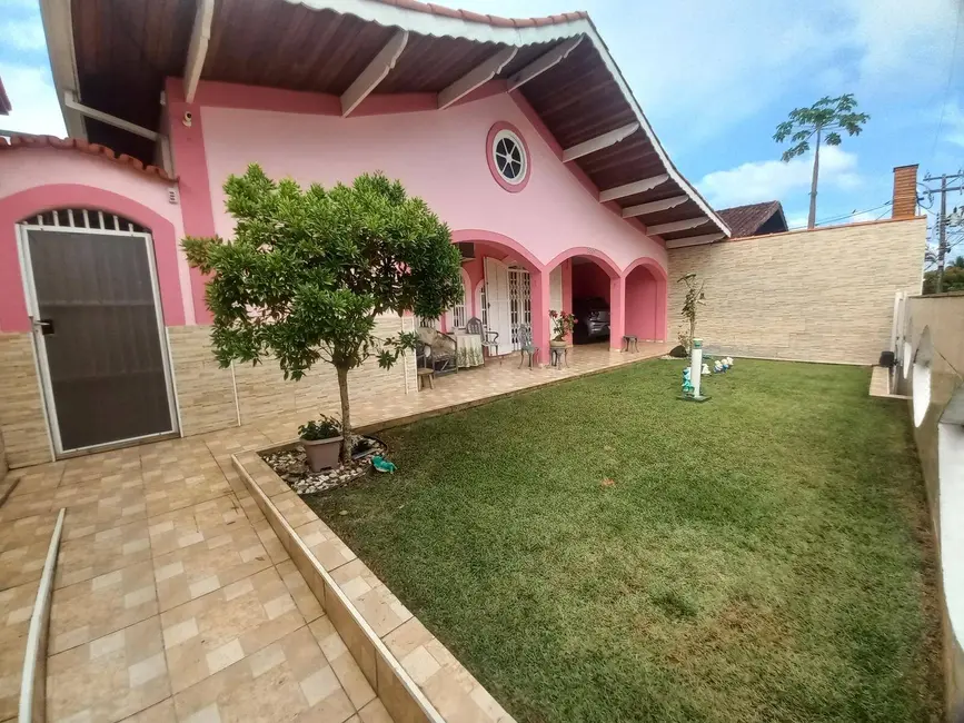 Casa com 4 quartos à venda, 280m2 em Peruibe - SP - imagem 1 Foto 1 de Casa com 4 quartos à venda, 280m2 em Peruibe - SP