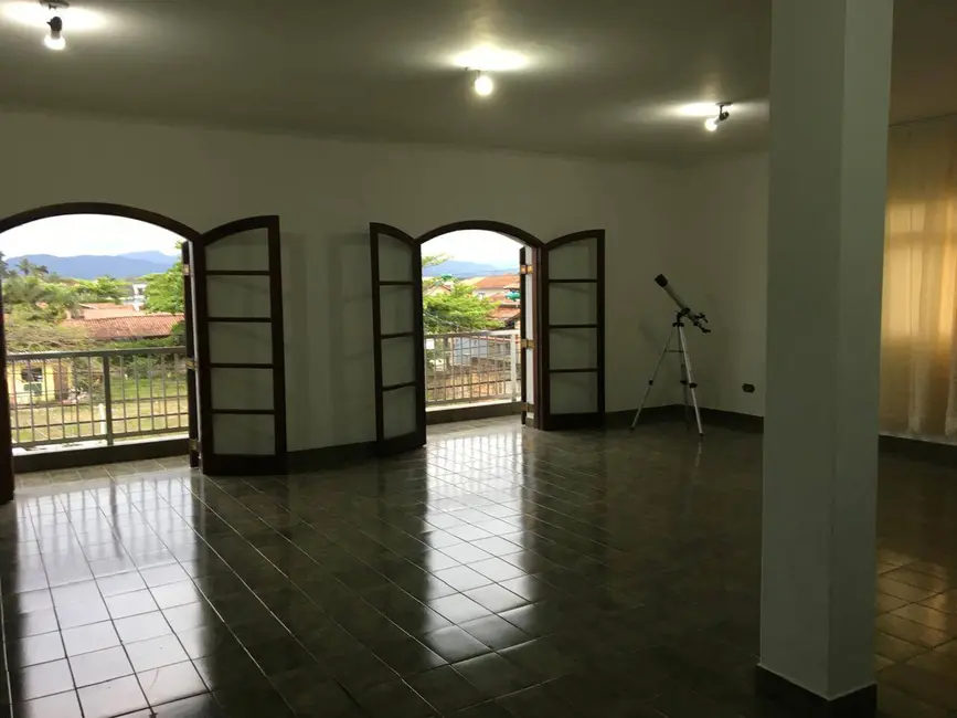 Foto 5 de Sala Comercial à venda e para alugar, 300m2 em Peruibe - SP