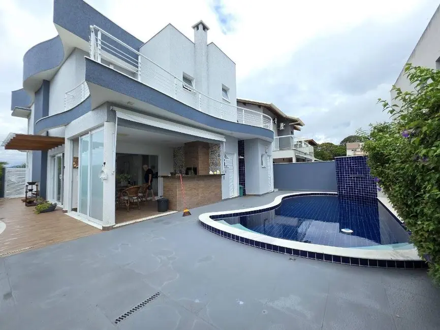 Foto 4 de Casa com 4 quartos à venda, 317m2 em Peruibe - SP