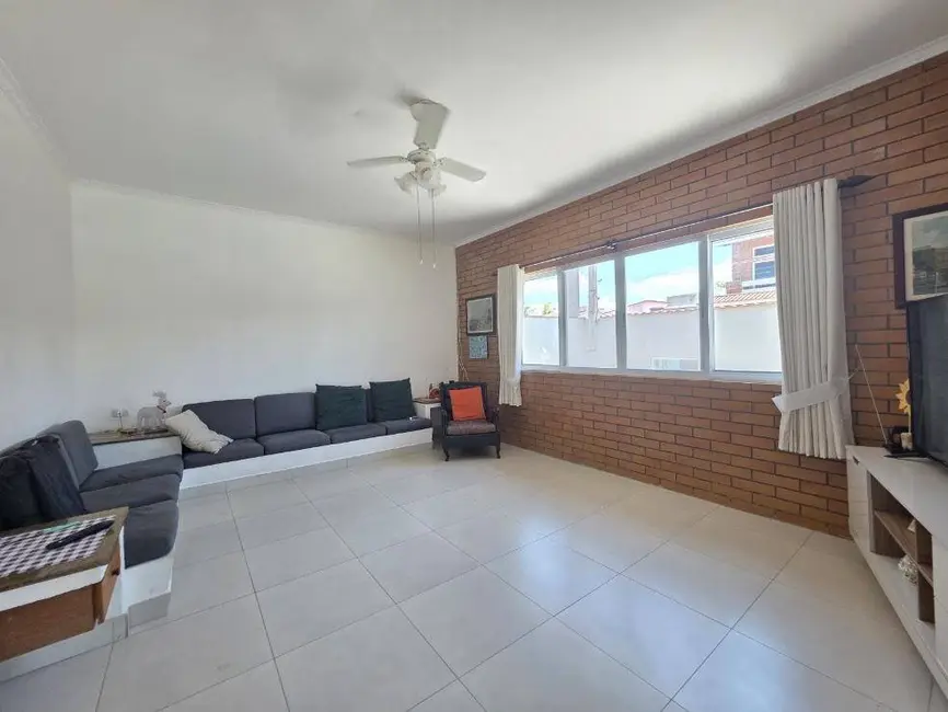 Foto 4 de Casa à venda, 523m2 em Peruibe - SP