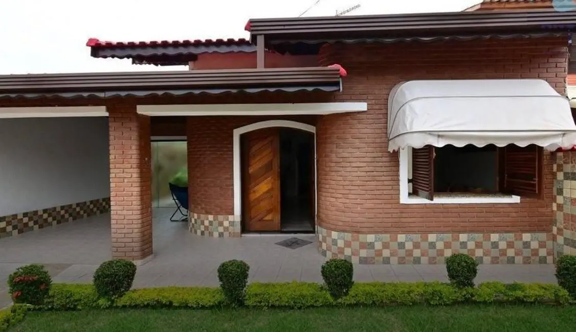 Foto 2 de Casa com 3 quartos à venda, 250m2 em Peruibe - SP