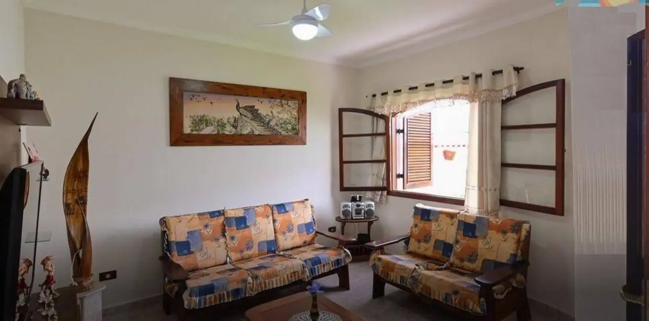 Foto 8 de Casa com 3 quartos à venda, 250m2 em Peruibe - SP