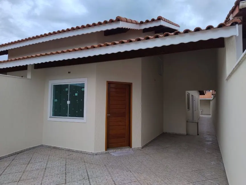 Foto 1 de Casa com 3 quartos à venda, 300m2 em Peruibe - SP