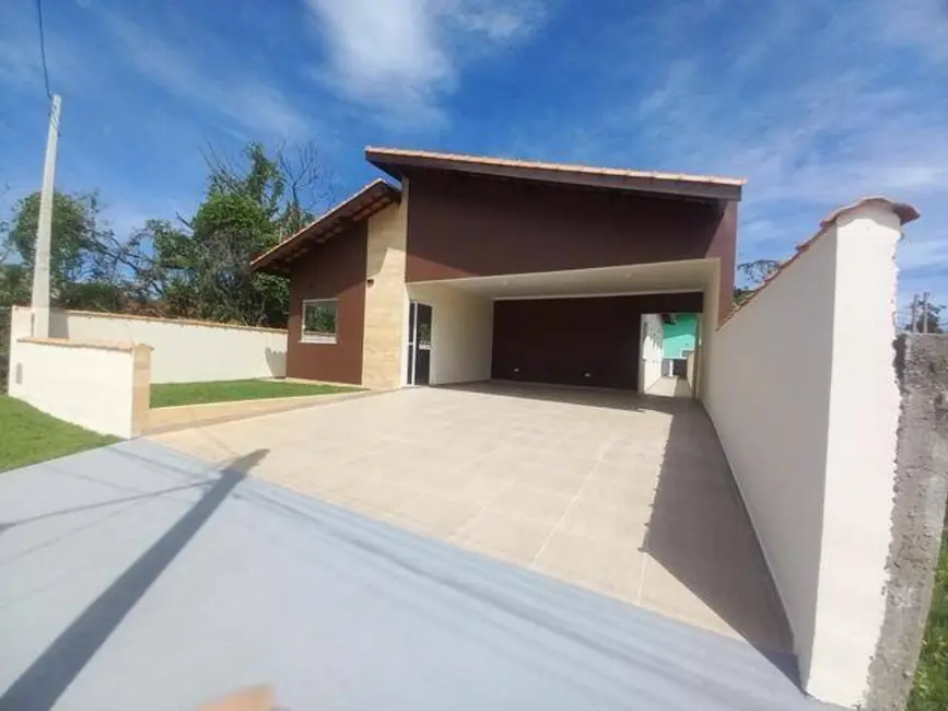 Foto 1 de Casa com 3 quartos à venda, 360m2 em Peruibe - SP