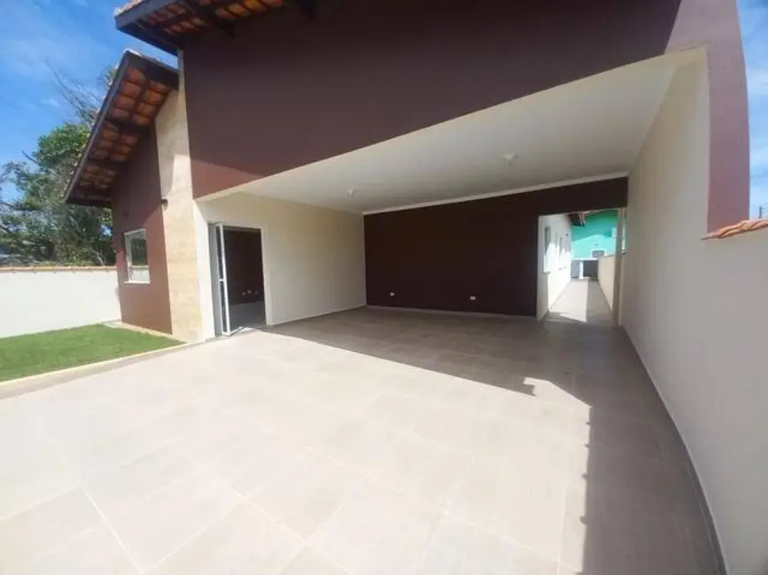 Foto 2 de Casa com 3 quartos à venda, 360m2 em Peruibe - SP