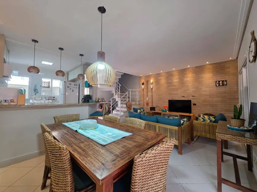 Foto 2 de Casa com 3 quartos à venda, 150m2 em Peruibe - SP