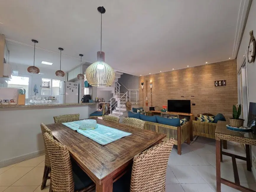 Foto 3 de Casa com 3 quartos à venda, 150m2 em Peruibe - SP