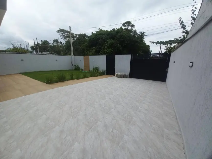 Casa com 3 quartos à venda, 360m2 em Peruibe - SP - imagem 3 Foto 3 de Casa com 3 quartos à venda, 360m2 em Peruibe - SP