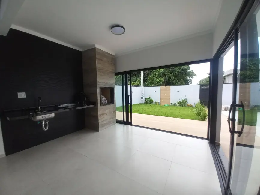 Casa com 3 quartos à venda, 360m2 em Peruibe - SP - imagem 5 Foto 5 de Casa com 3 quartos à venda, 360m2 em Peruibe - SP