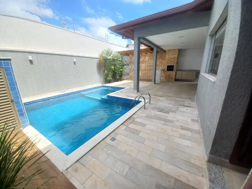 Foto 3 de Casa com 4 quartos à venda, 288m2 em Peruibe - SP