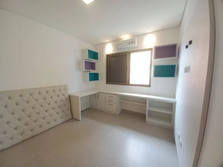 Foto 4 de Casa com 4 quartos à venda, 288m2 em Peruibe - SP